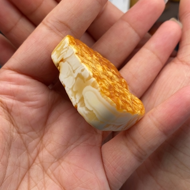 定制琥珀未镶嵌蜜蜡