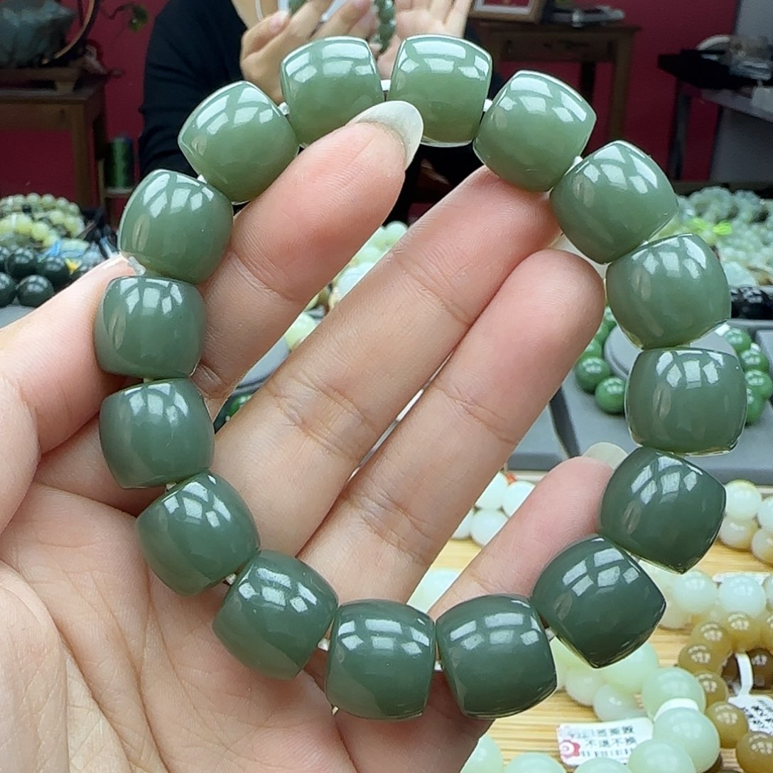 未镶嵌和田玉手链用****5