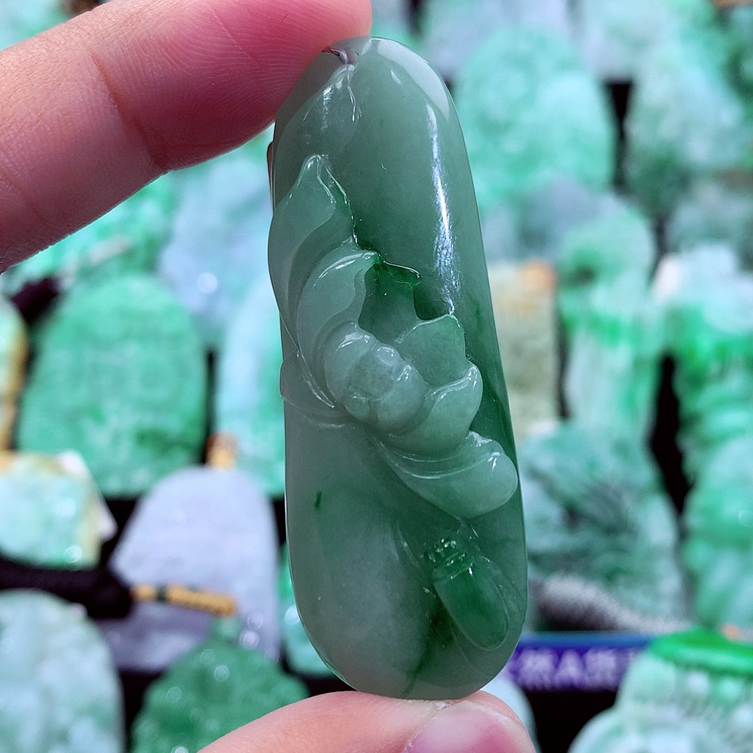 吊坠(不含链)未镶嵌翡翠