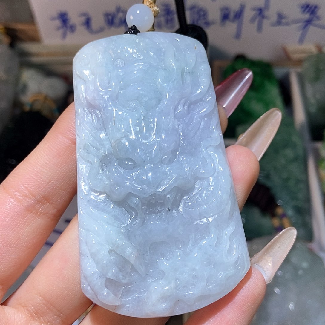 翡翠颈饰未镶嵌天然