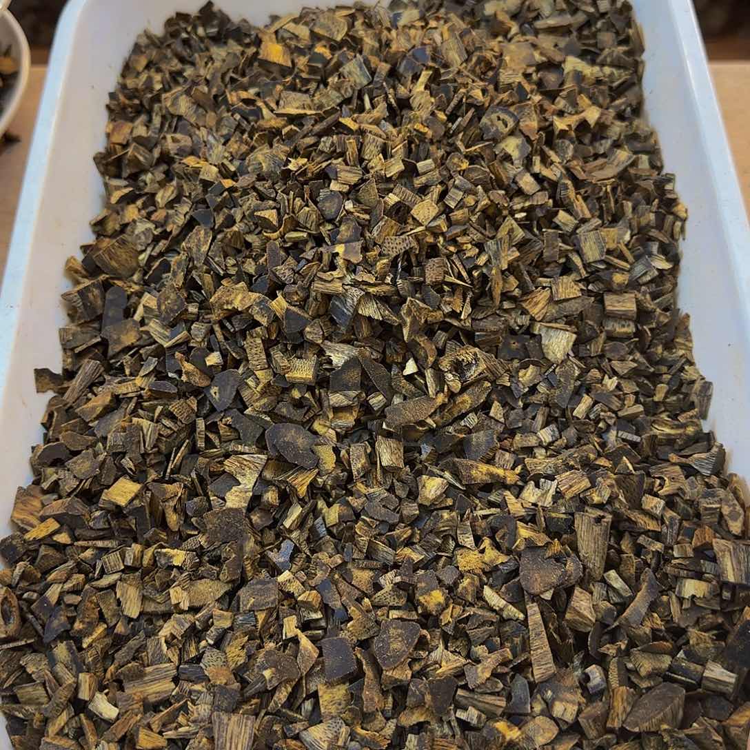 沉香沉香碎屑白露品种原材料50g