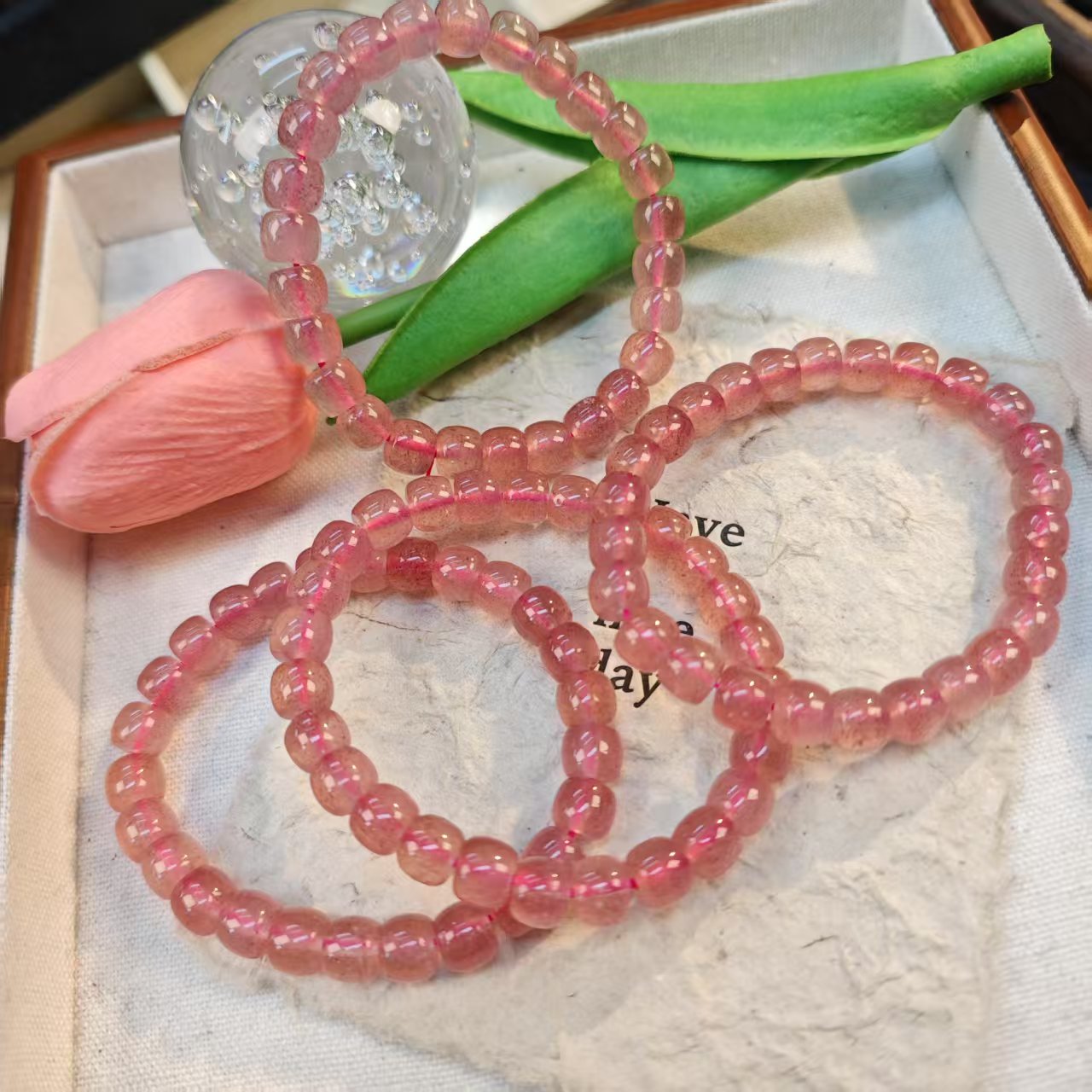 《果漾之恋》草莓晶老型珠素圈8+(多样发其一) SS64