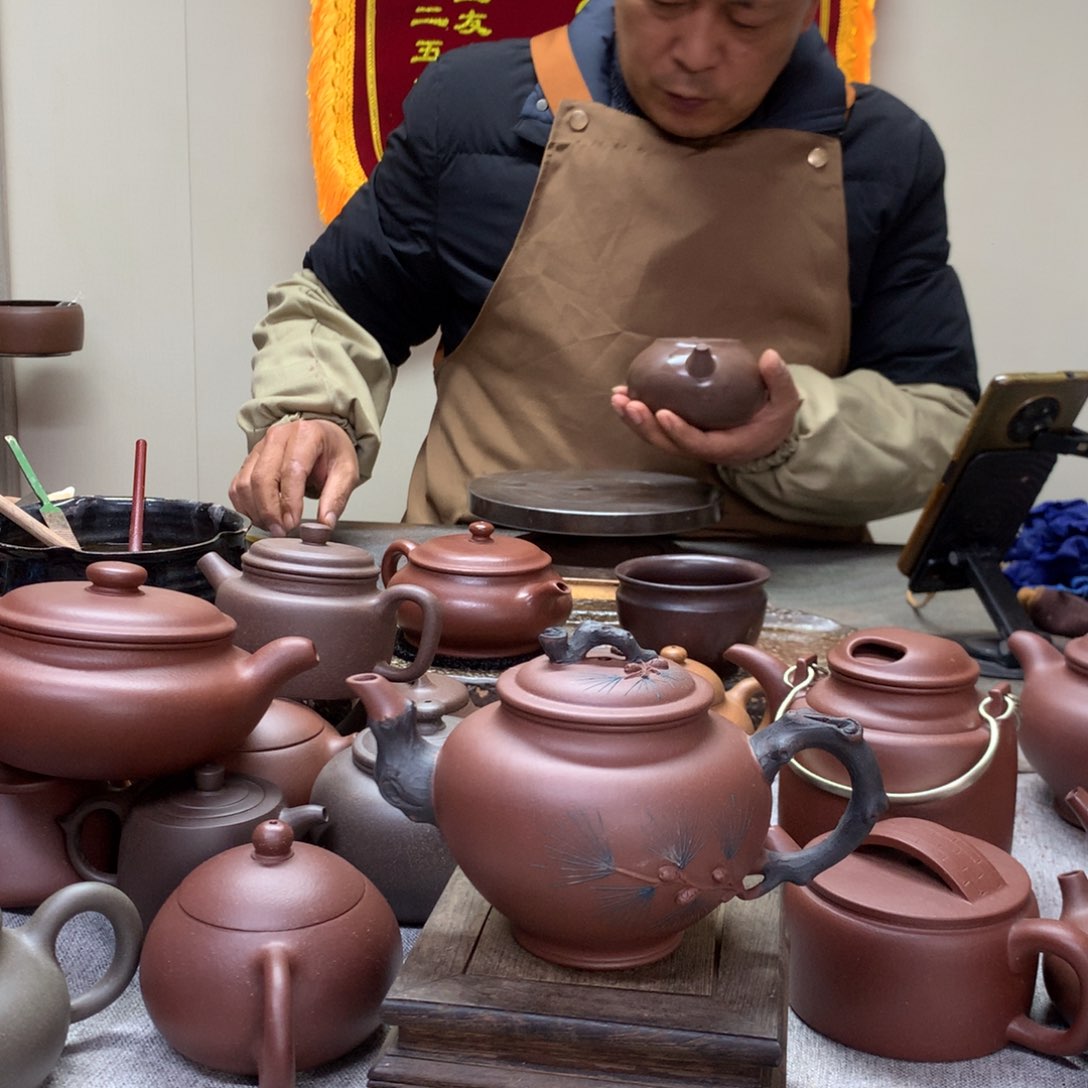 紫泥茶壶松针报春450C半手工制作