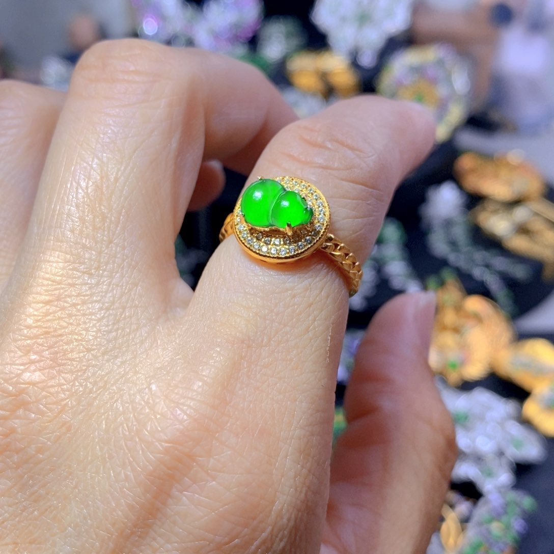 翡翠耳钉银S925镶嵌天然翡翠