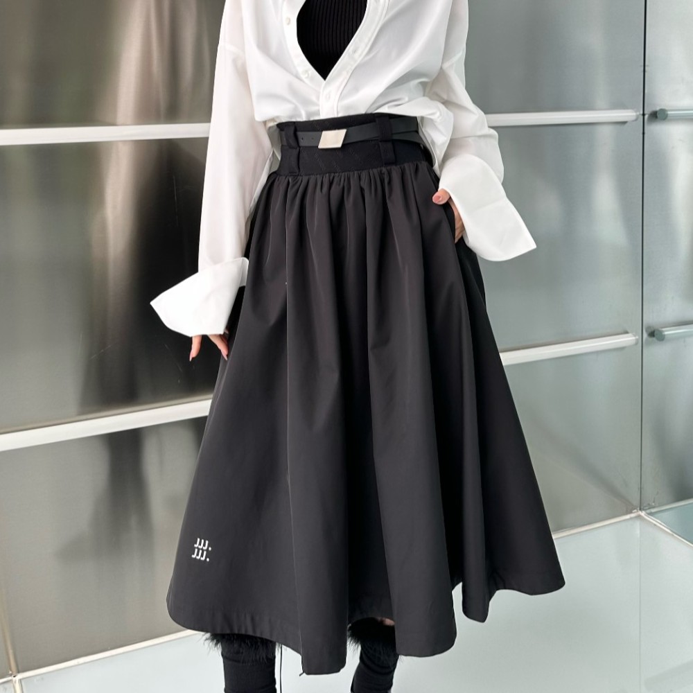 JJJ STUDIO 黑色高腰半裙 JLWSW1Q316