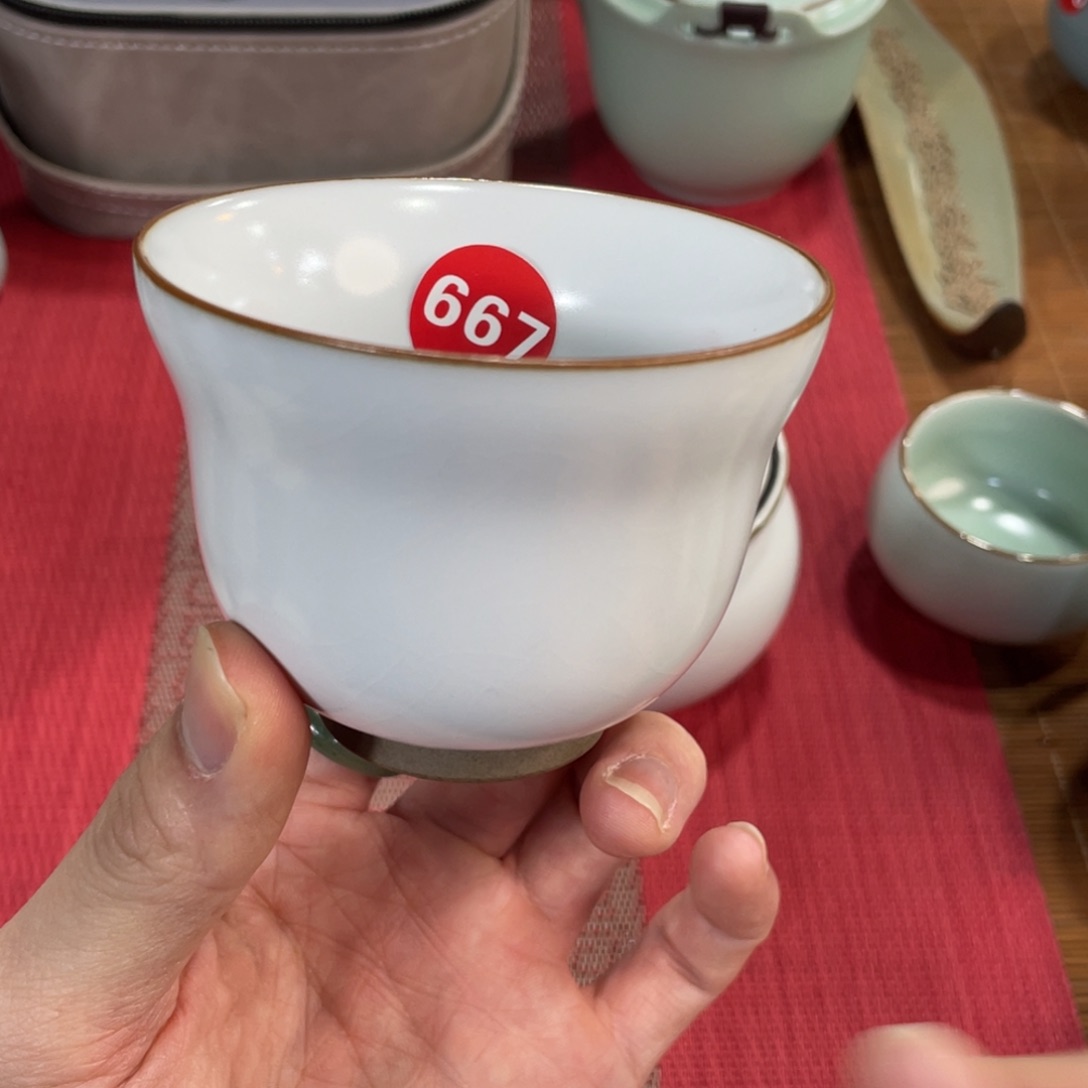 瓷片。。。。。。。。。。。。。。。。。。