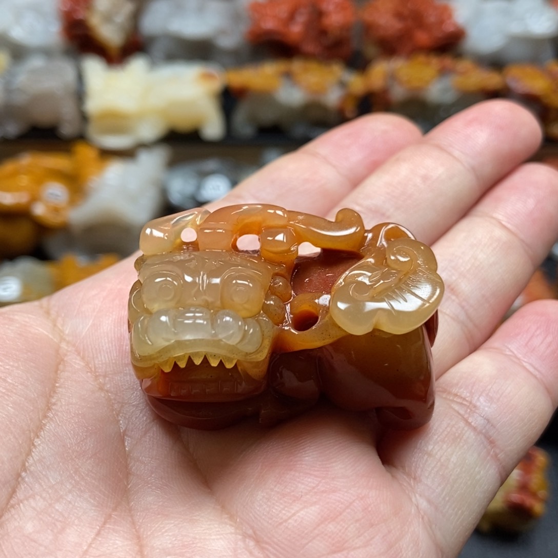 石英质玉（黄龙玉）挂件未镶嵌