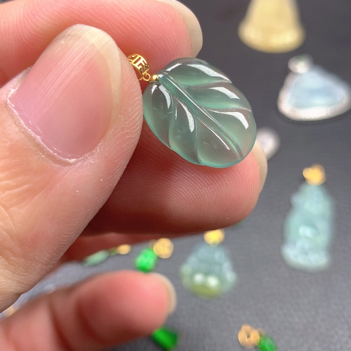 【闪购商品】颈饰18K金镶嵌翡翠翡翠0 