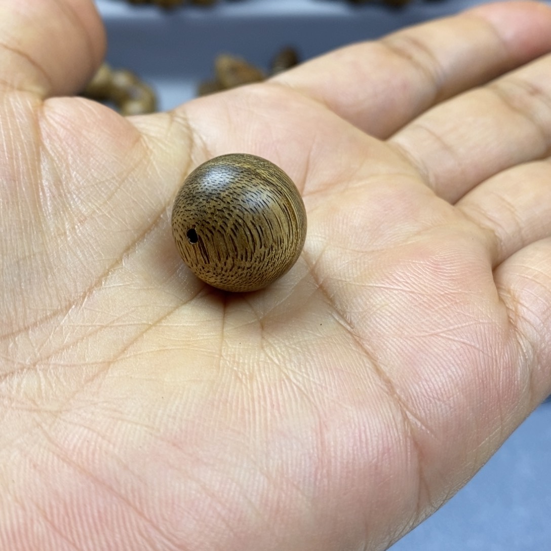 沉香沉香碎屑达拉干卡1.8的，1.7克