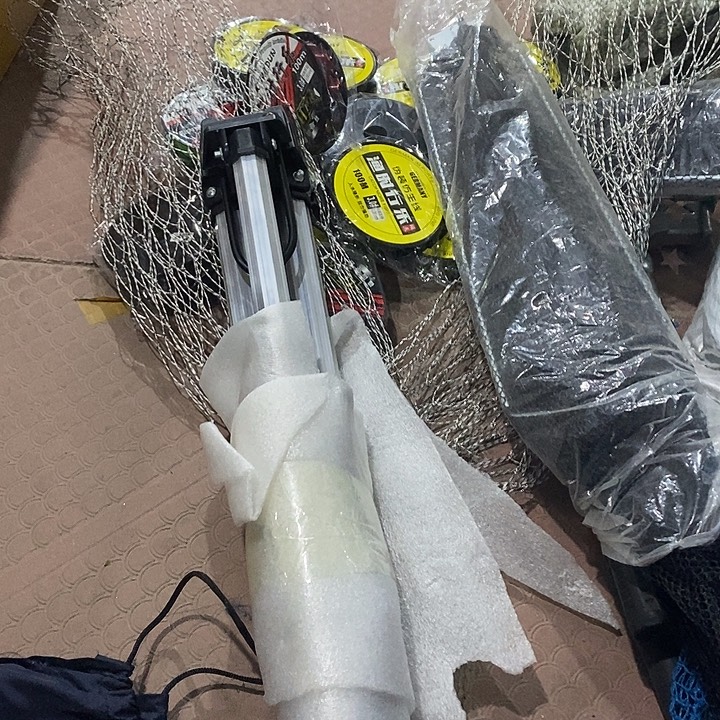 铝合金三角支架一个，