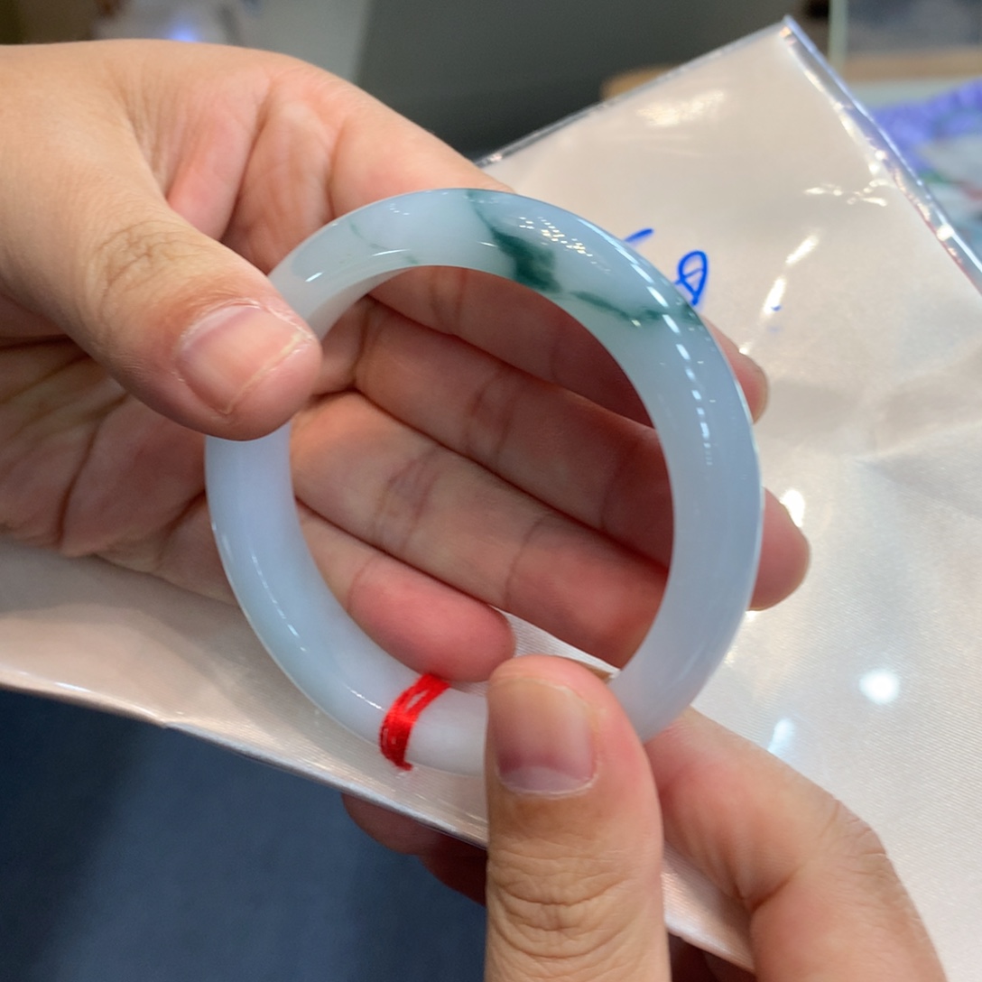 翡翠未镶嵌手镯手镯