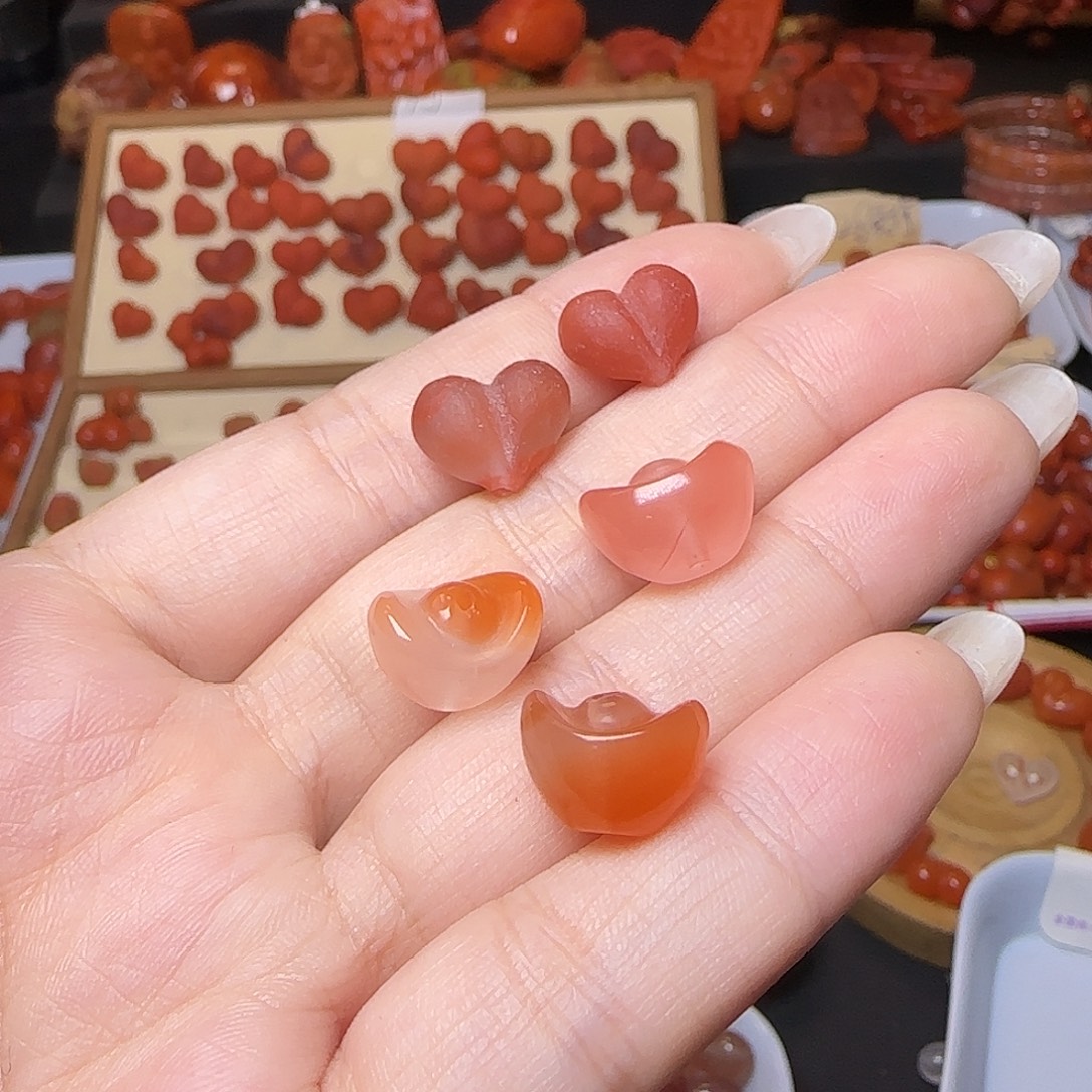 南红玛瑙未镶嵌颈饰