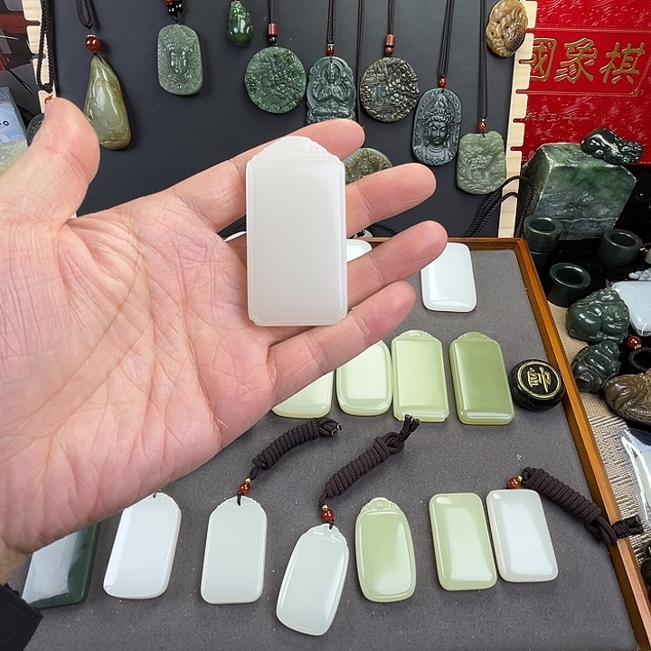 末***吧玉白四六高货无事牌