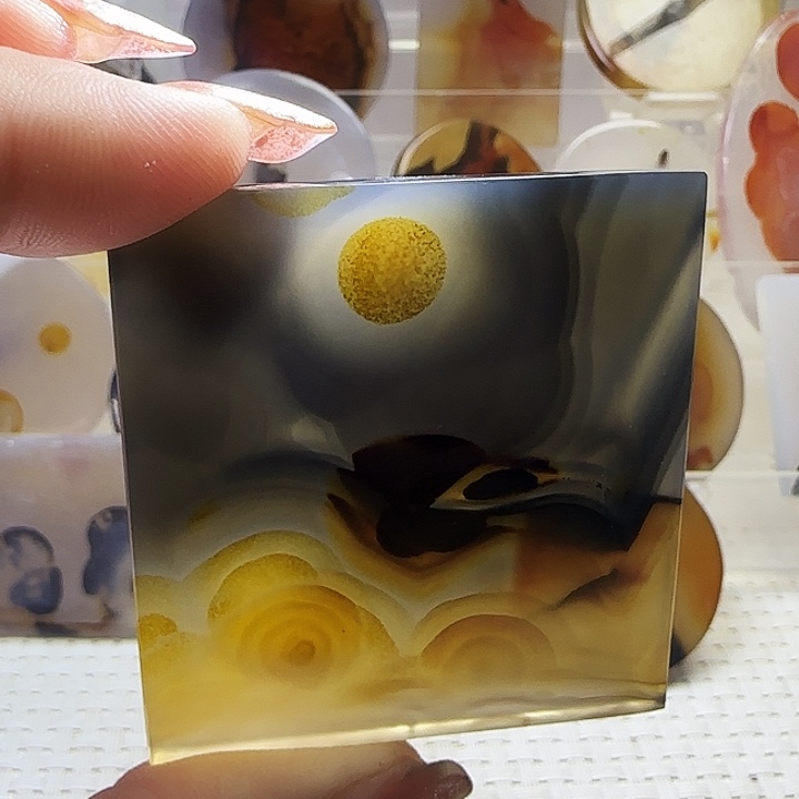 玛瑙/玉髓未镶嵌珠宝奇石