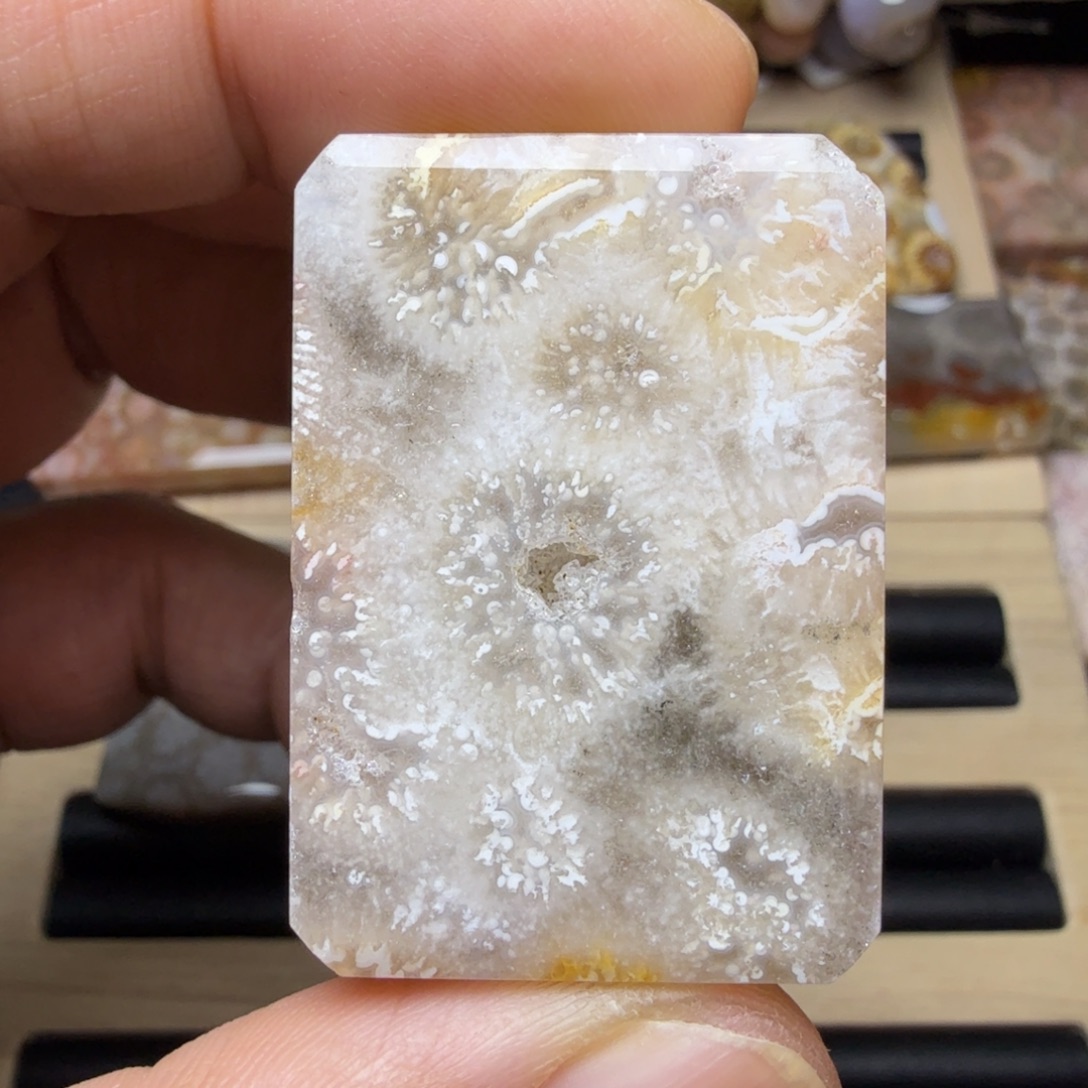 硅化玉未镶嵌纯天然色有机玉石保真色