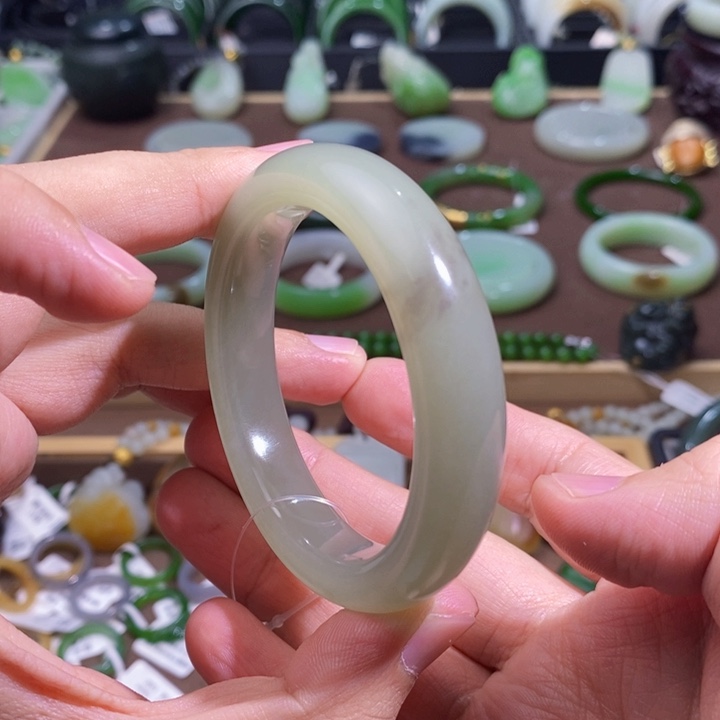 和田玉浅晴烟紫色手镯53.2圈口54.6克未镶嵌