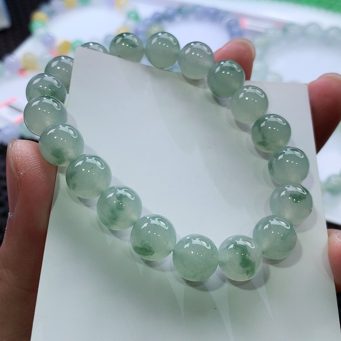 翡翠手链未镶嵌翡翠