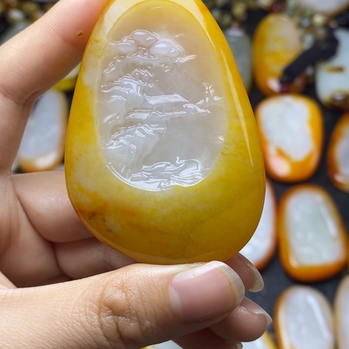 和田玉未镶嵌颈饰