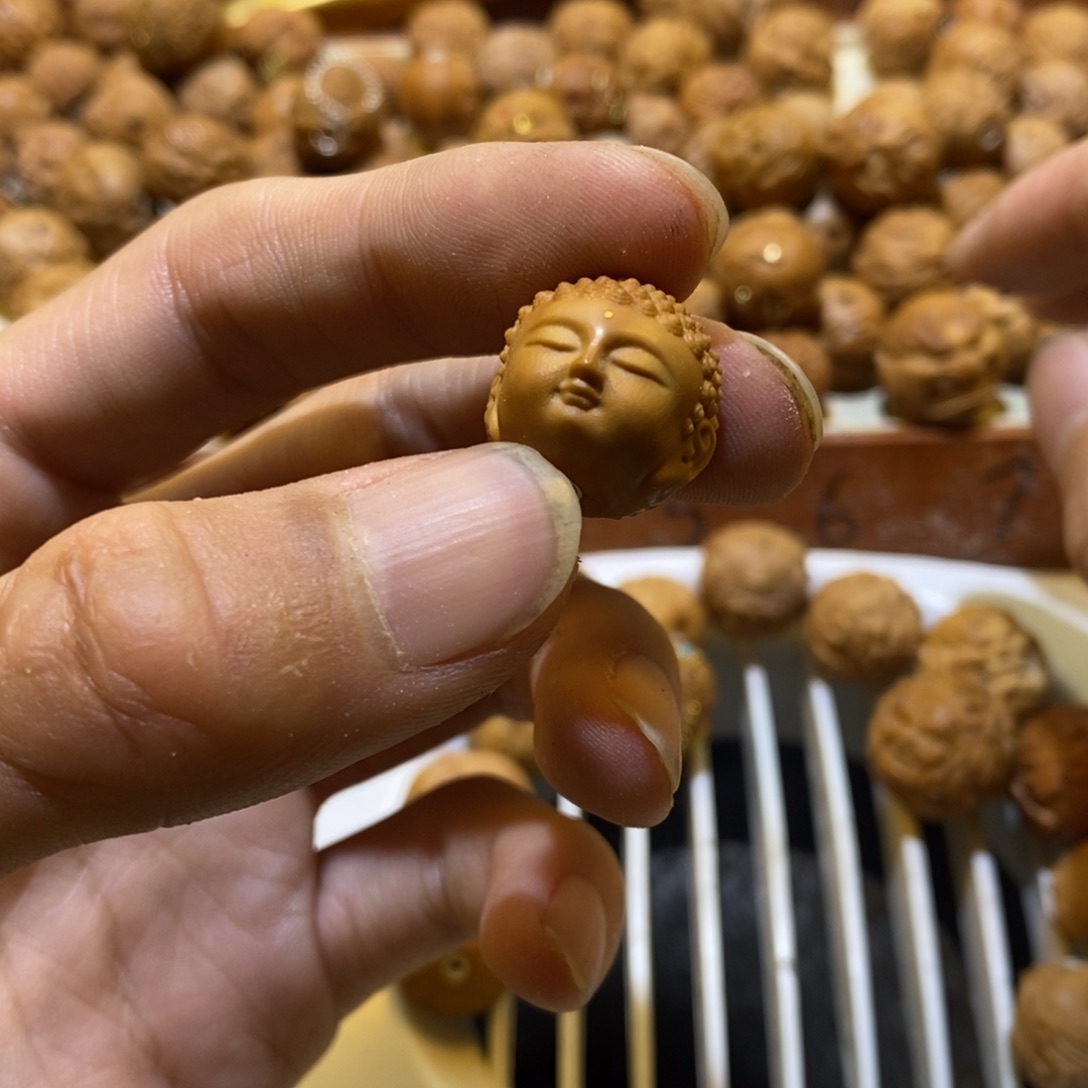 猴头核桃吊坠天**视宝宝佛镶嵌金