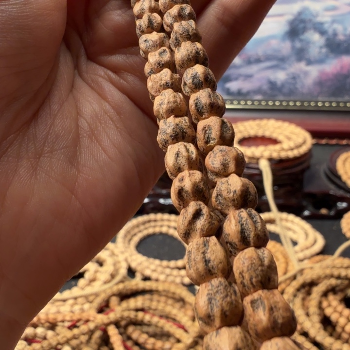 柏香籽/百香籽手串余****?