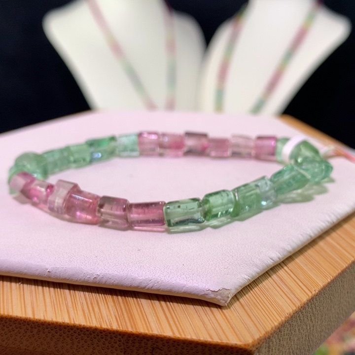 双色碧玺手链未镶嵌