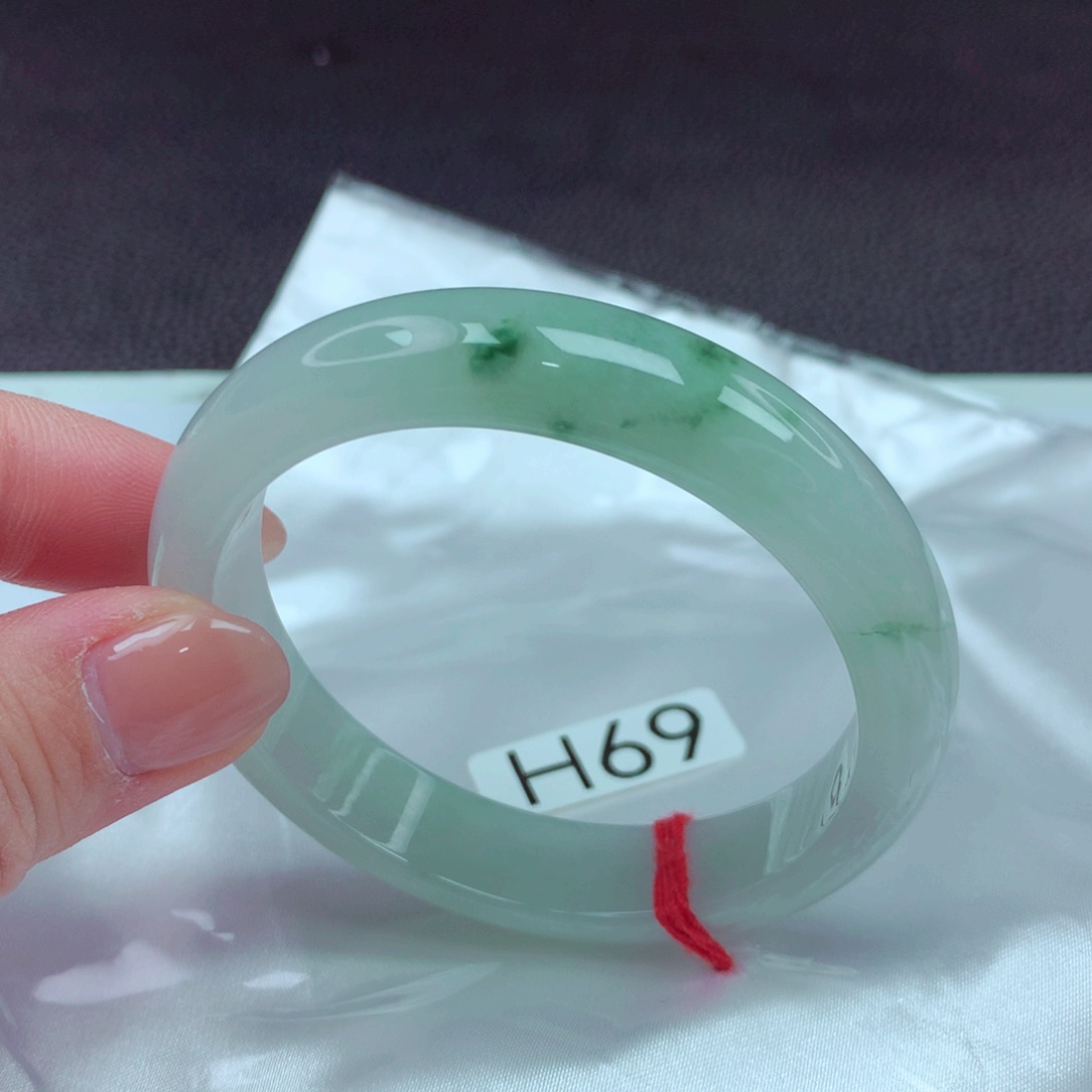 翡翠手镯未镶嵌手镯88