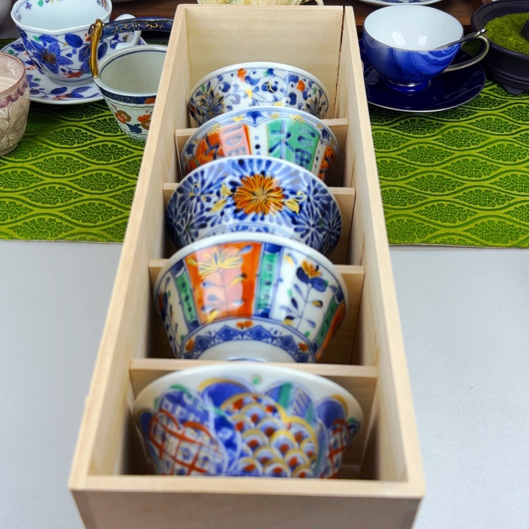 它家陶瓷 很好看！！