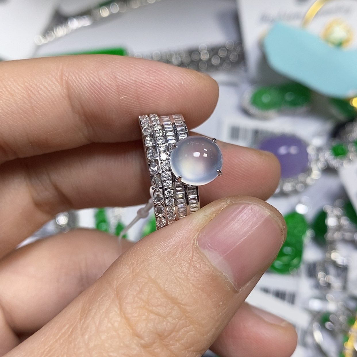 【闪购商品】颈饰18K金镶嵌翡翠菩****净戒指