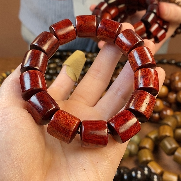 染料紫檀（血檀）1.5桶珠单圈