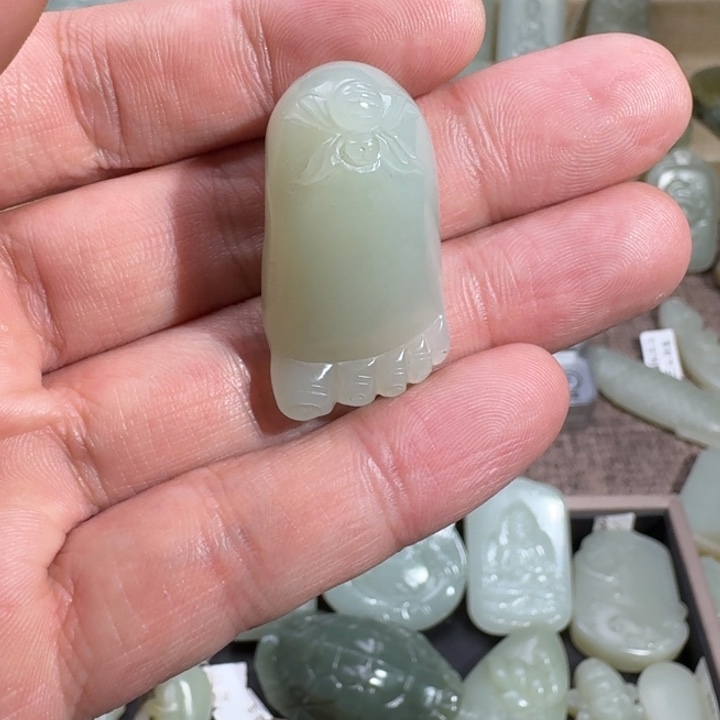 和田玉（糖玉）挂件未镶嵌