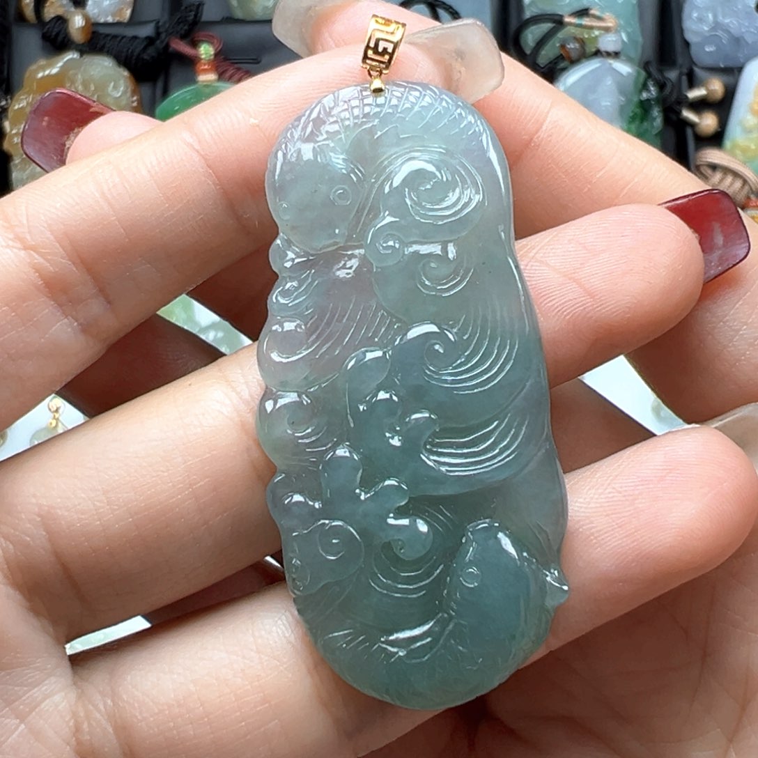 翡翠颈饰未镶嵌鱼