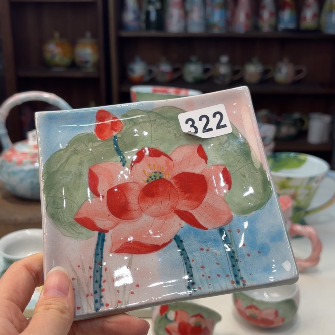 瓷片兔兔好可爱呀打