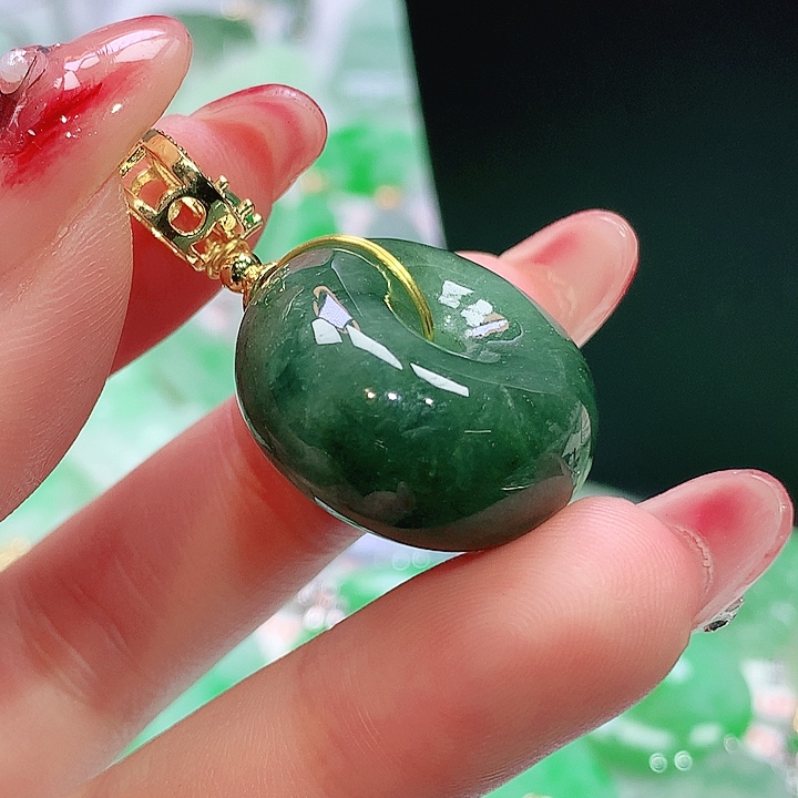 翡翠未镶嵌颈饰翡翠