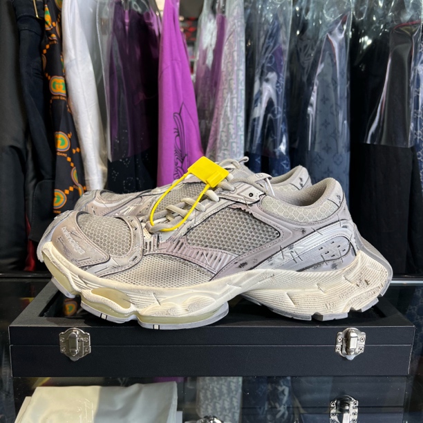 99新 Balenciaga/巴黎世家 订书机米色休闲鞋/42码/原盒
