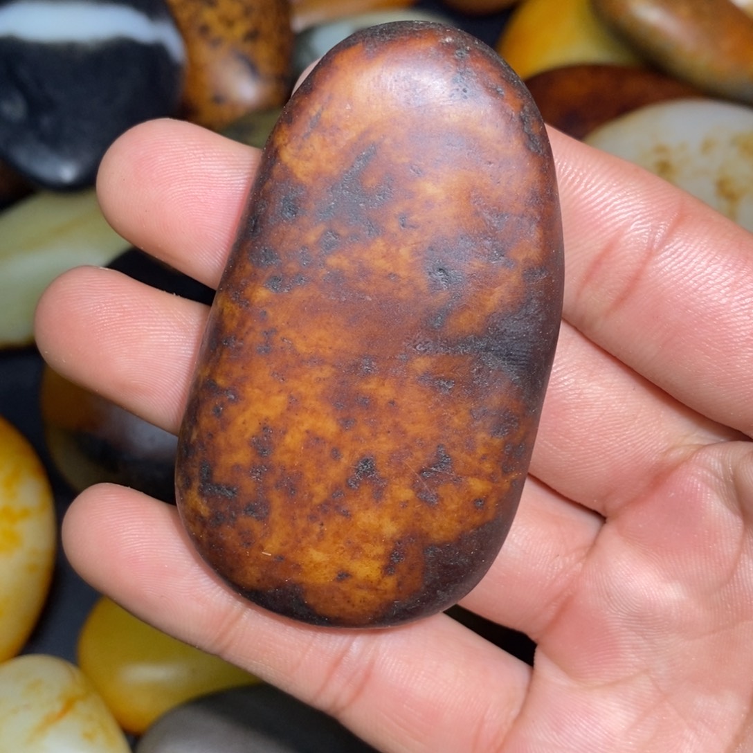 和田玉未镶嵌珠宝奇石