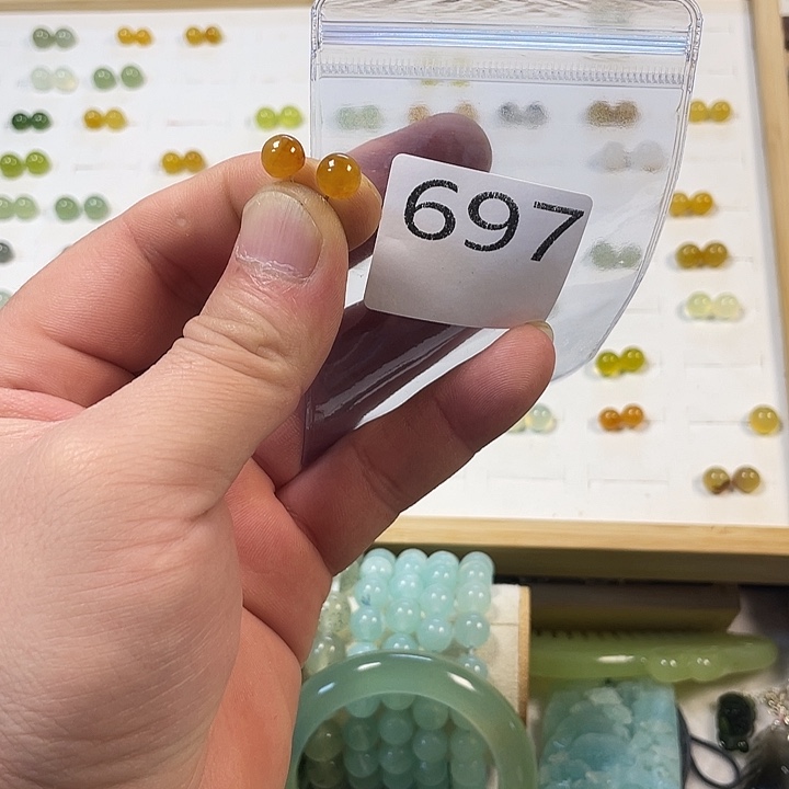 蛇纹石玉合金耳钉