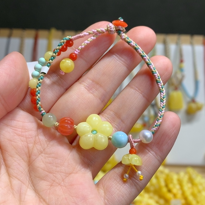 穆***人蜜蜡未镶嵌手链特价