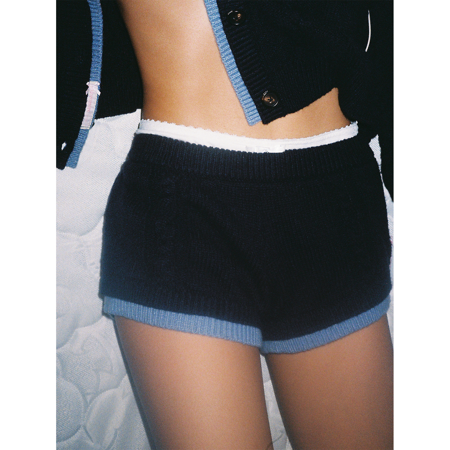 Moromoro comfort系列美丽奴羊毛松紧腰头复古百搭毛织短裤