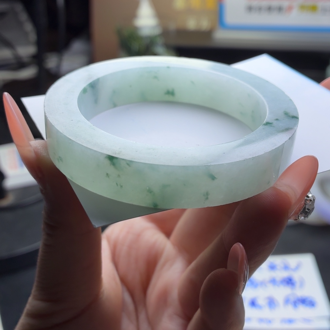 h***e定制翡翠未镶嵌翡翠