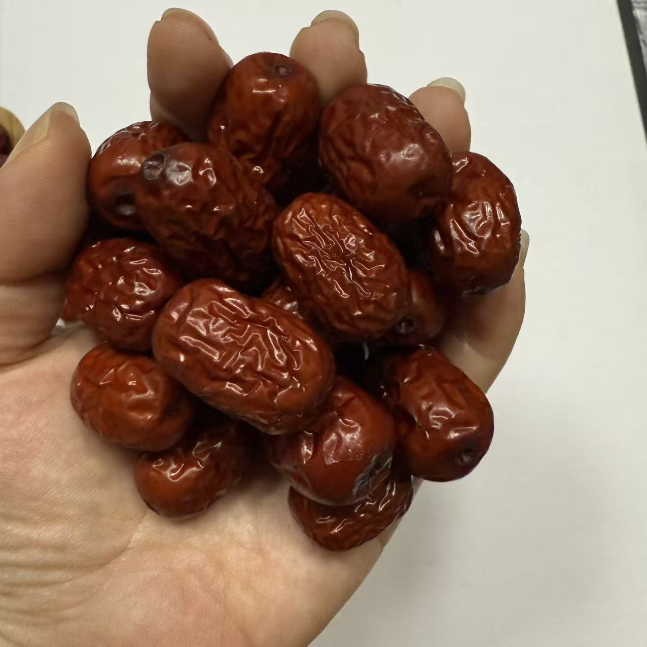 新疆若羌灰枣自然吊干皮薄肉厚口感细腻甜可煮粥煲汤当零食