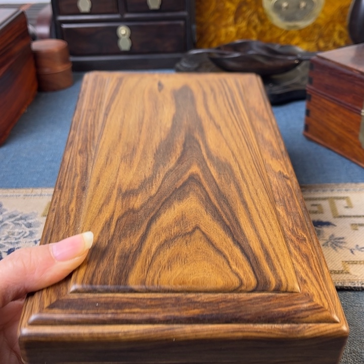 贡木檀香木机关盒