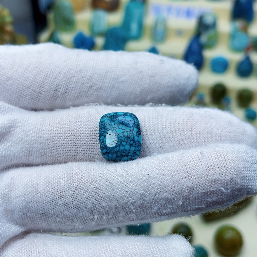 绿松石颈饰未镶嵌