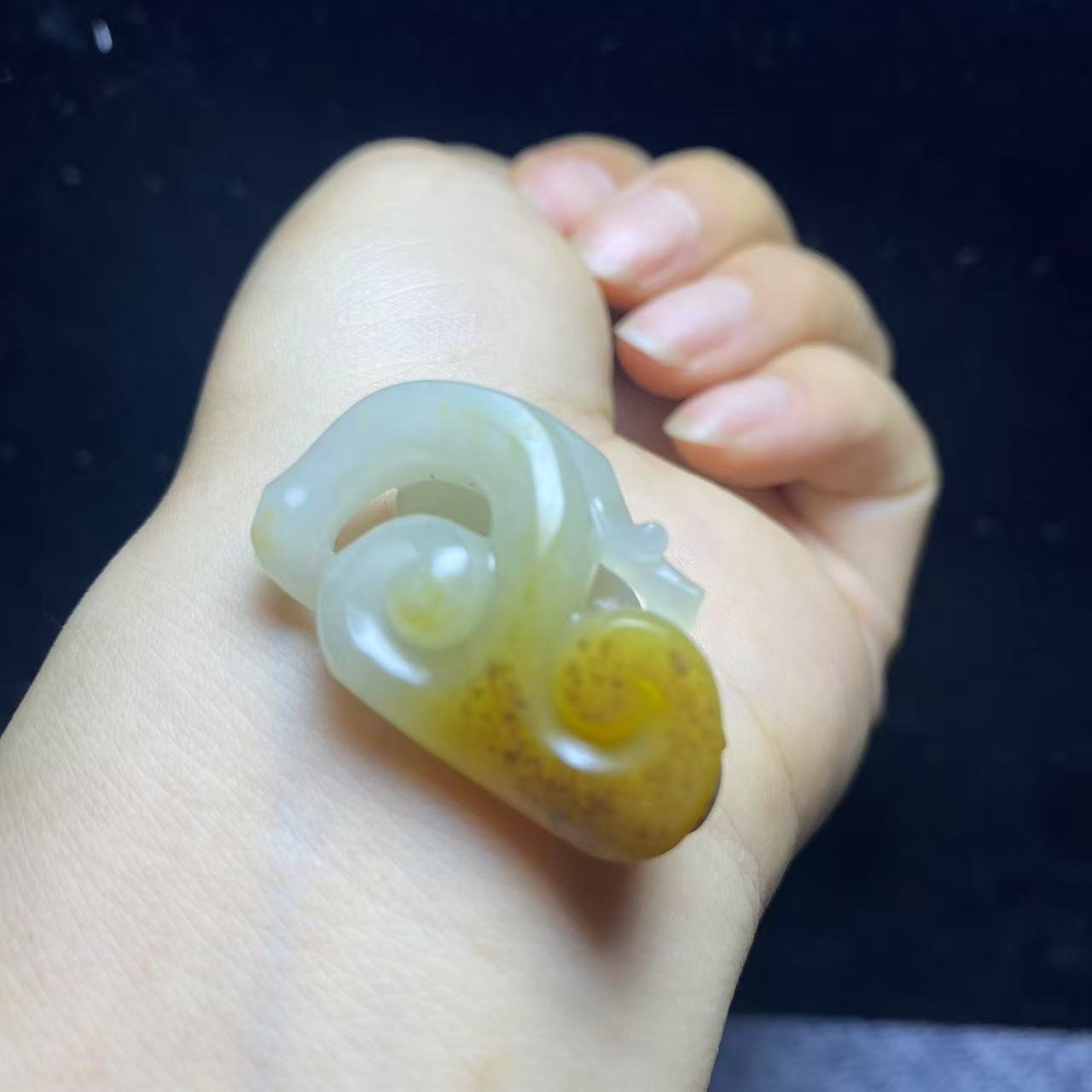 新疆和田玉  如意  立体圆雕钱 如意如意，按我心意