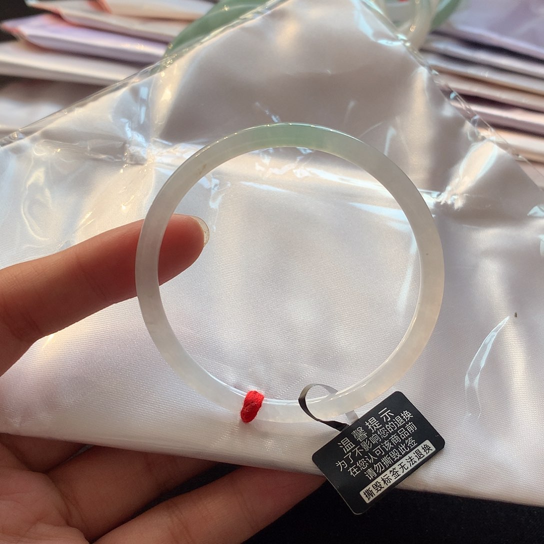 F***r翡翠未镶嵌手镯52➕有裂扣