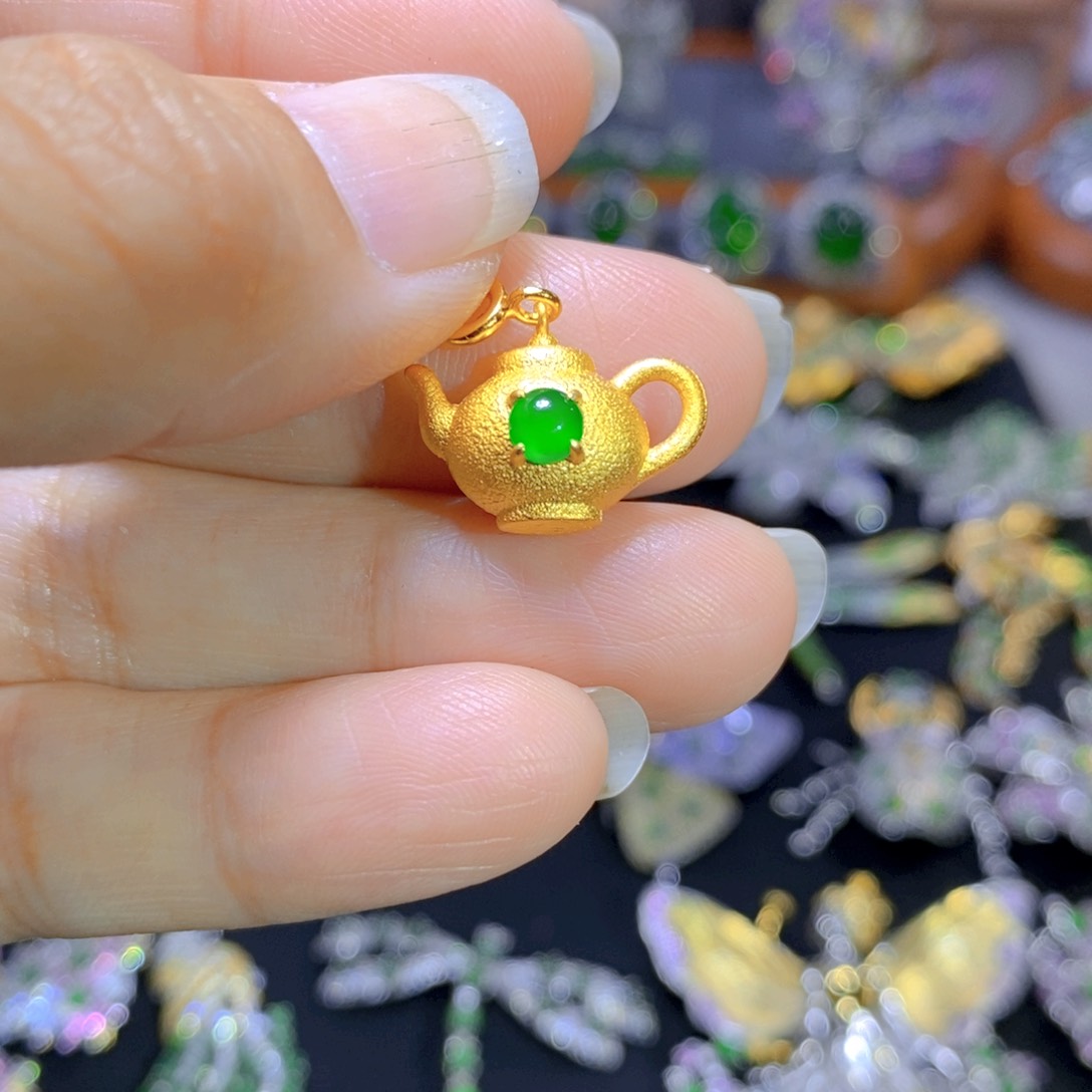 翡翠颈饰银S925镶嵌天然翡翠