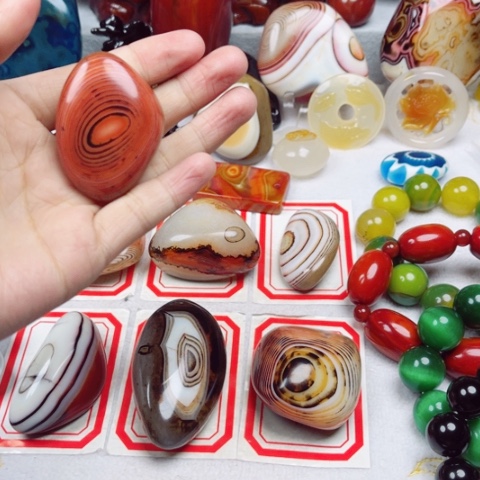 玛瑙/玉髓耳饰未镶嵌