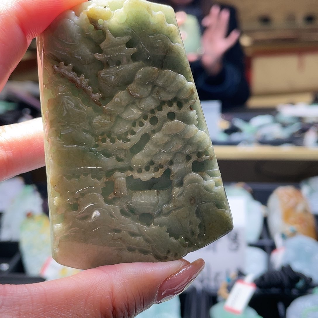 翡翠颈饰未镶嵌一个