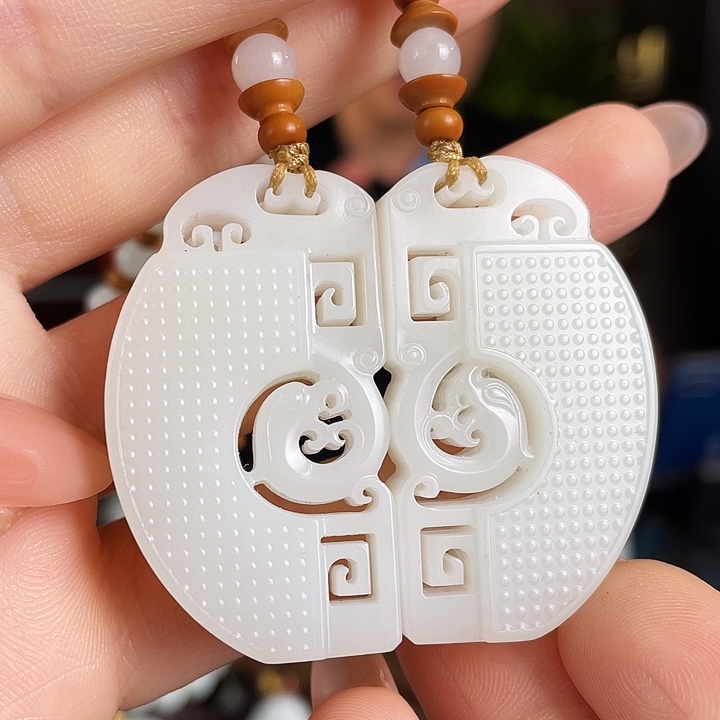 和田玉未镶嵌颈饰定制发货