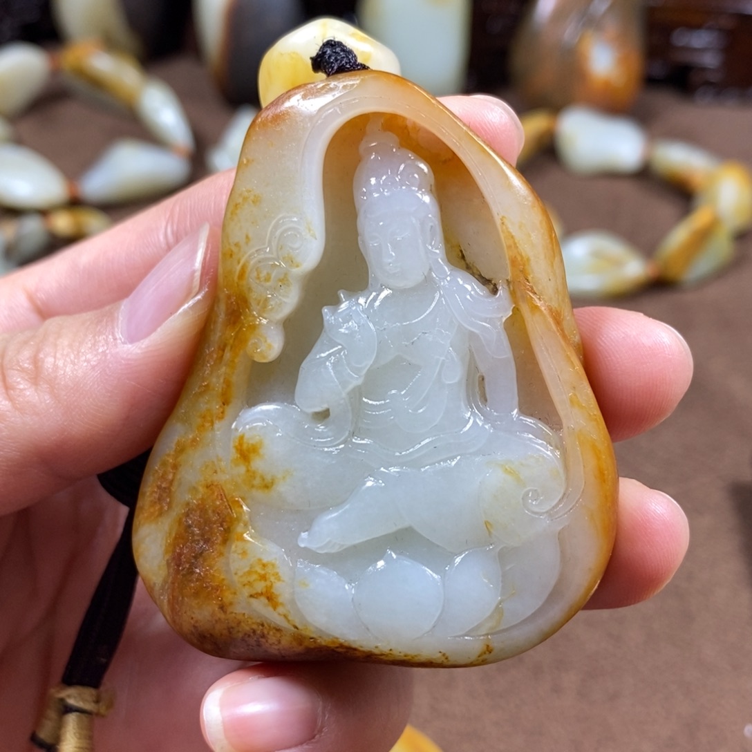 龙****和田玉未镶嵌挂件