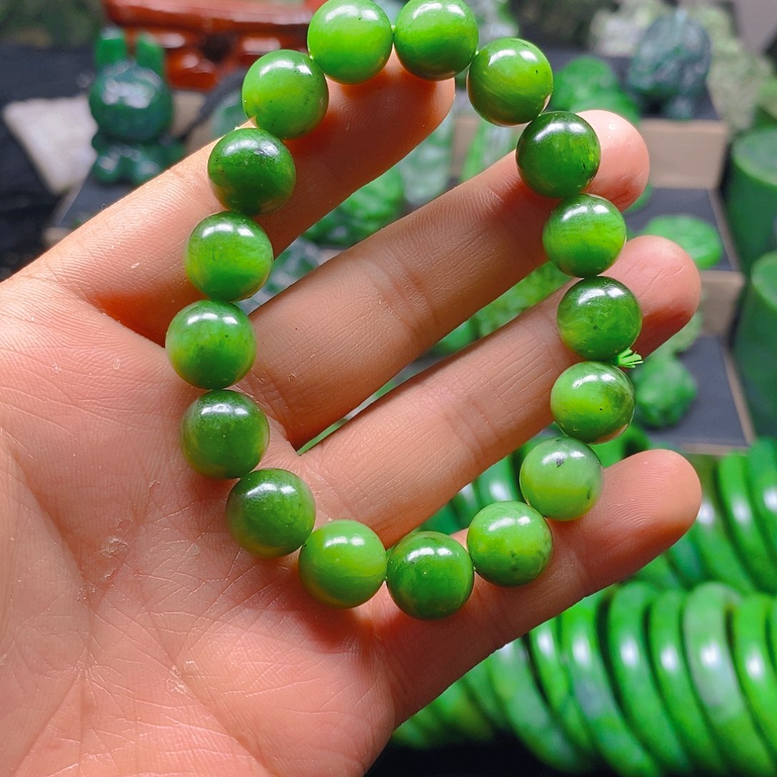 心***儿和田玉（糖玉）未镶嵌珠宝半成品